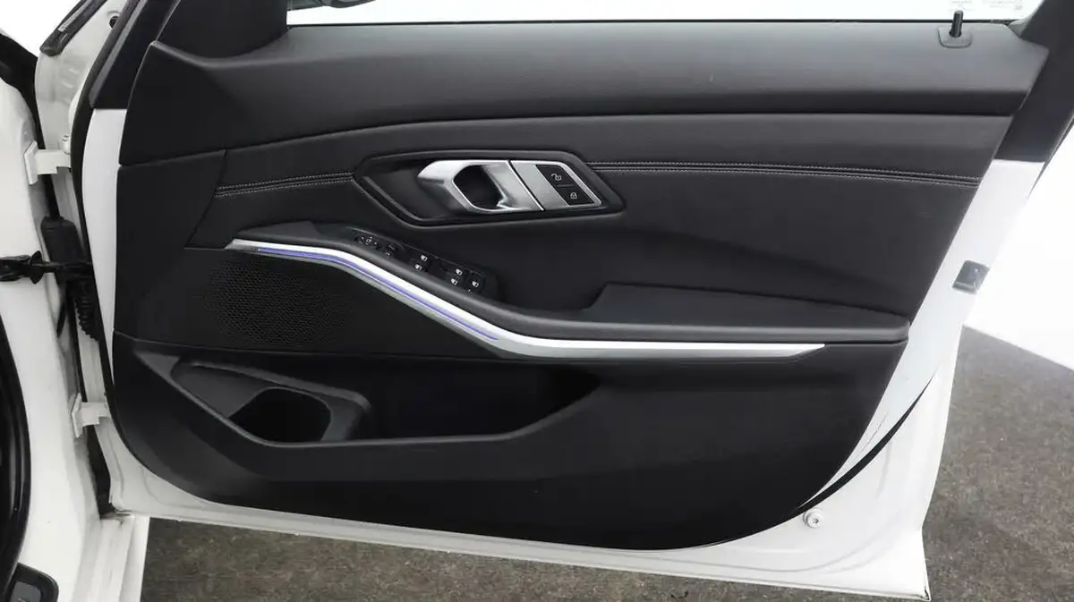 2020-bmw-3-series-20-320i-m-sport-tu-saloon-4d-big-15