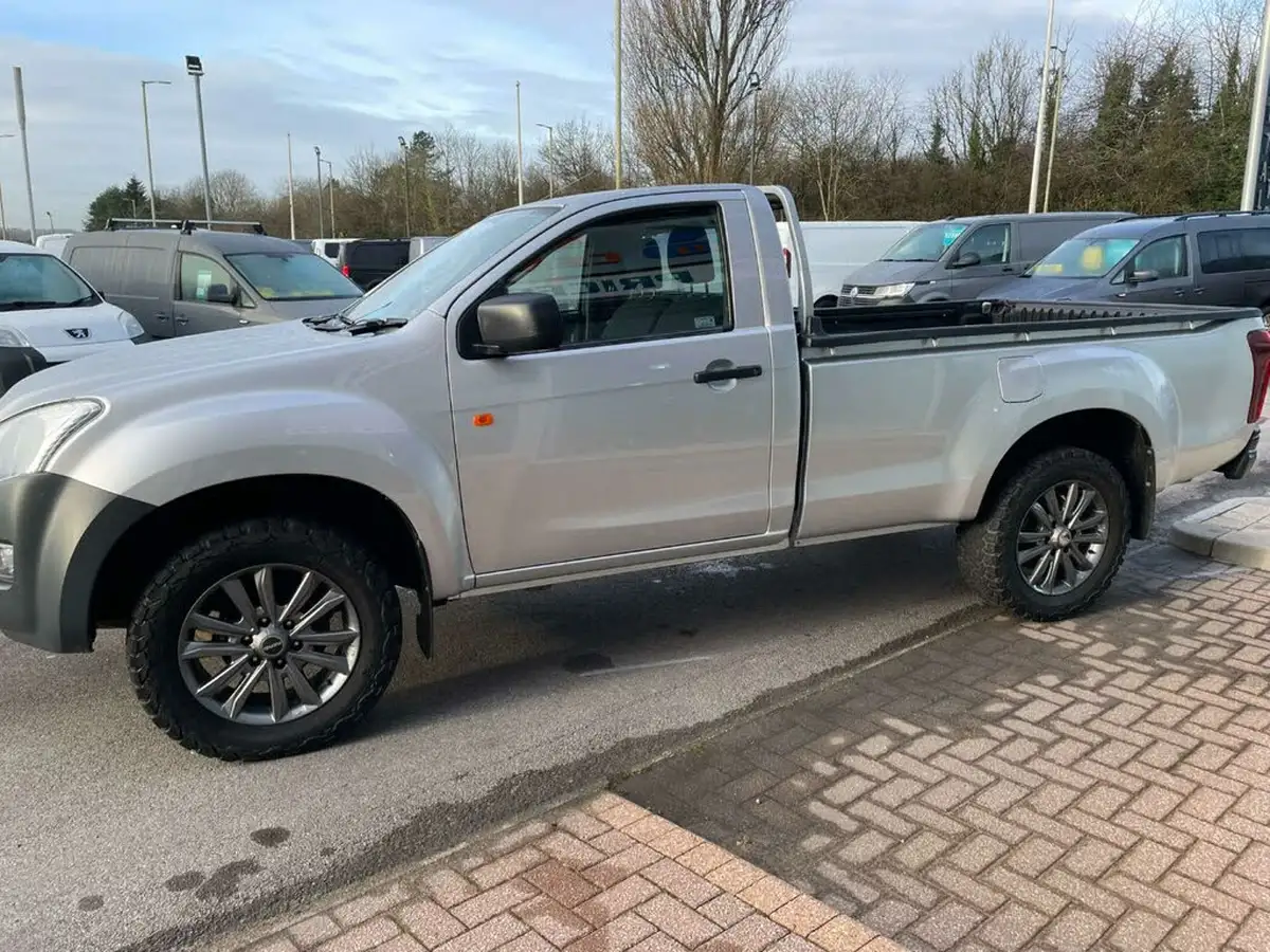 2016-isuzu-d-max-25td-4x4-single-pick-up-big-4