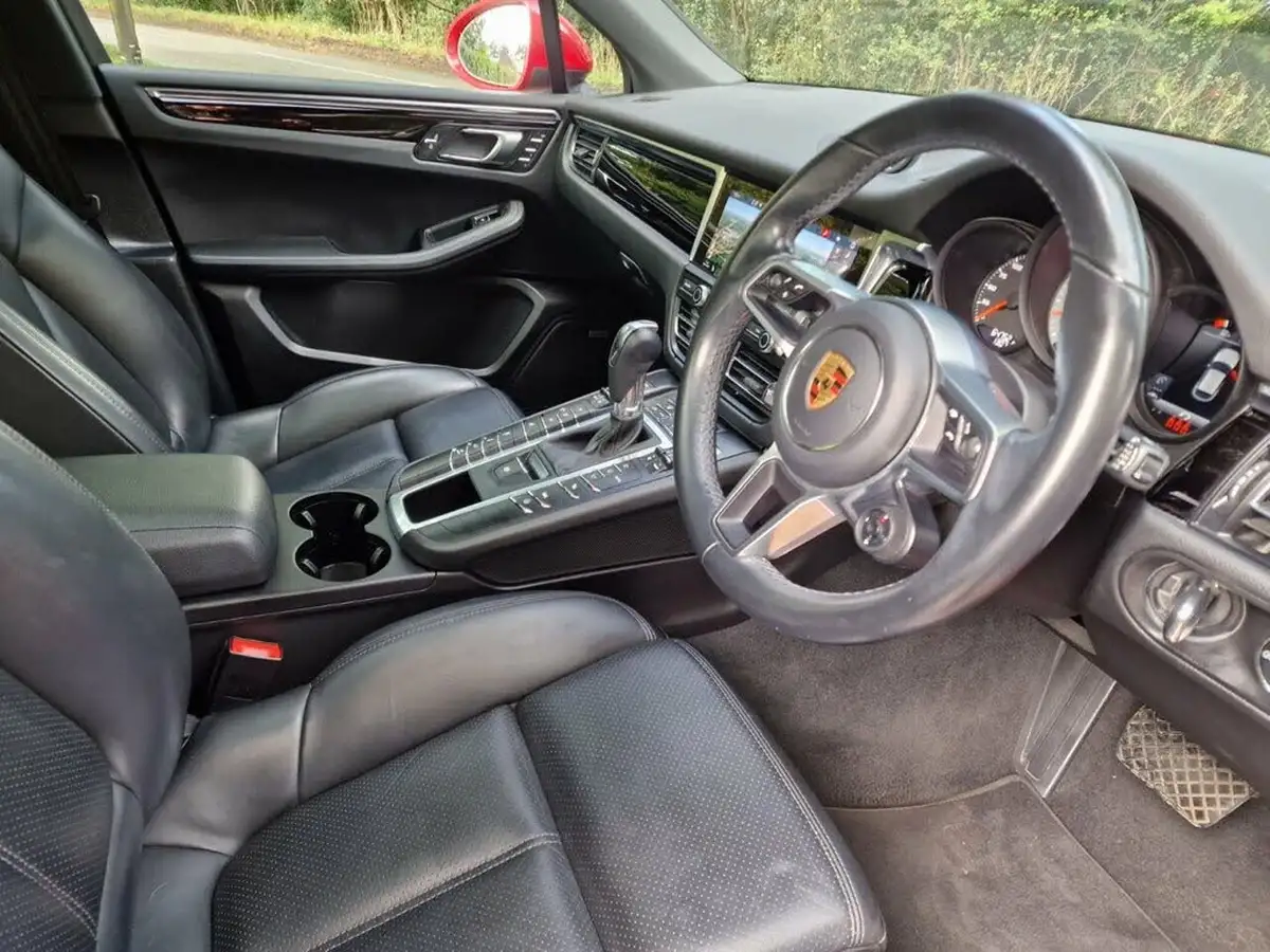 2020-porsche-macan-30-v6-s-big-23