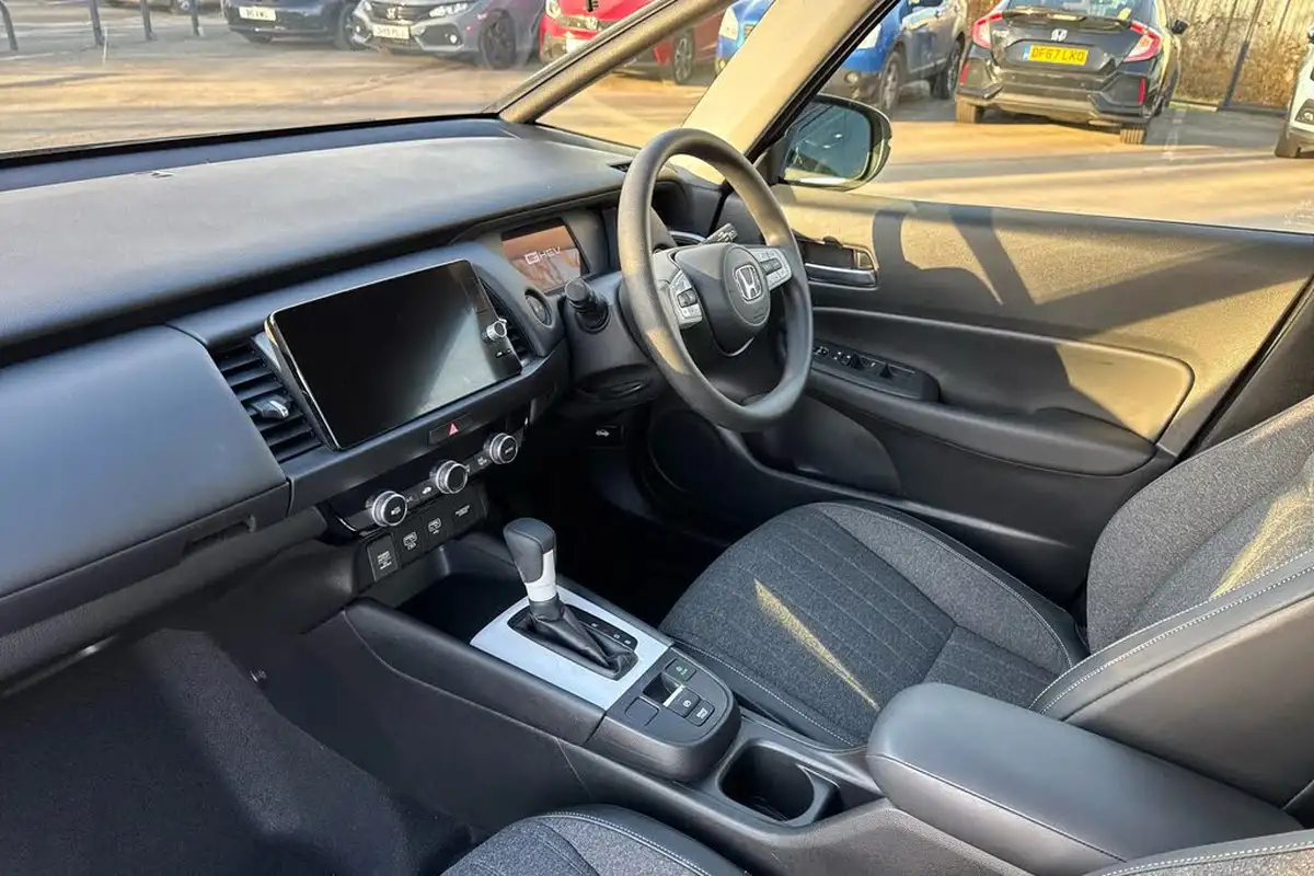 2022-honda-jazz-15-i-mmd-sr-109ps-big-1