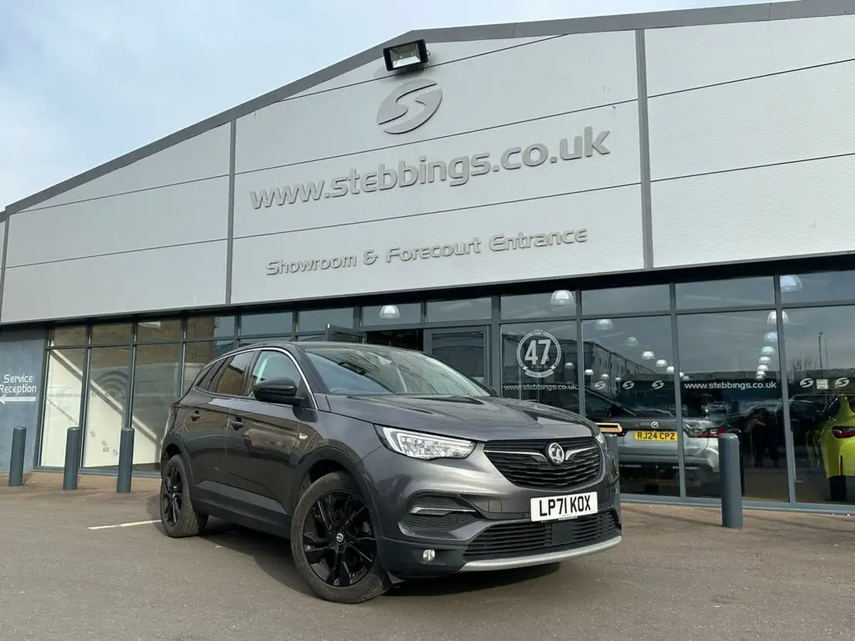 2021-vauxhall-grandland-x-12-sri-nav-big-0