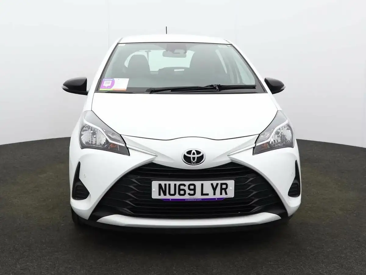 2019-toyota-yaris-10-vvt-i-active-big-1