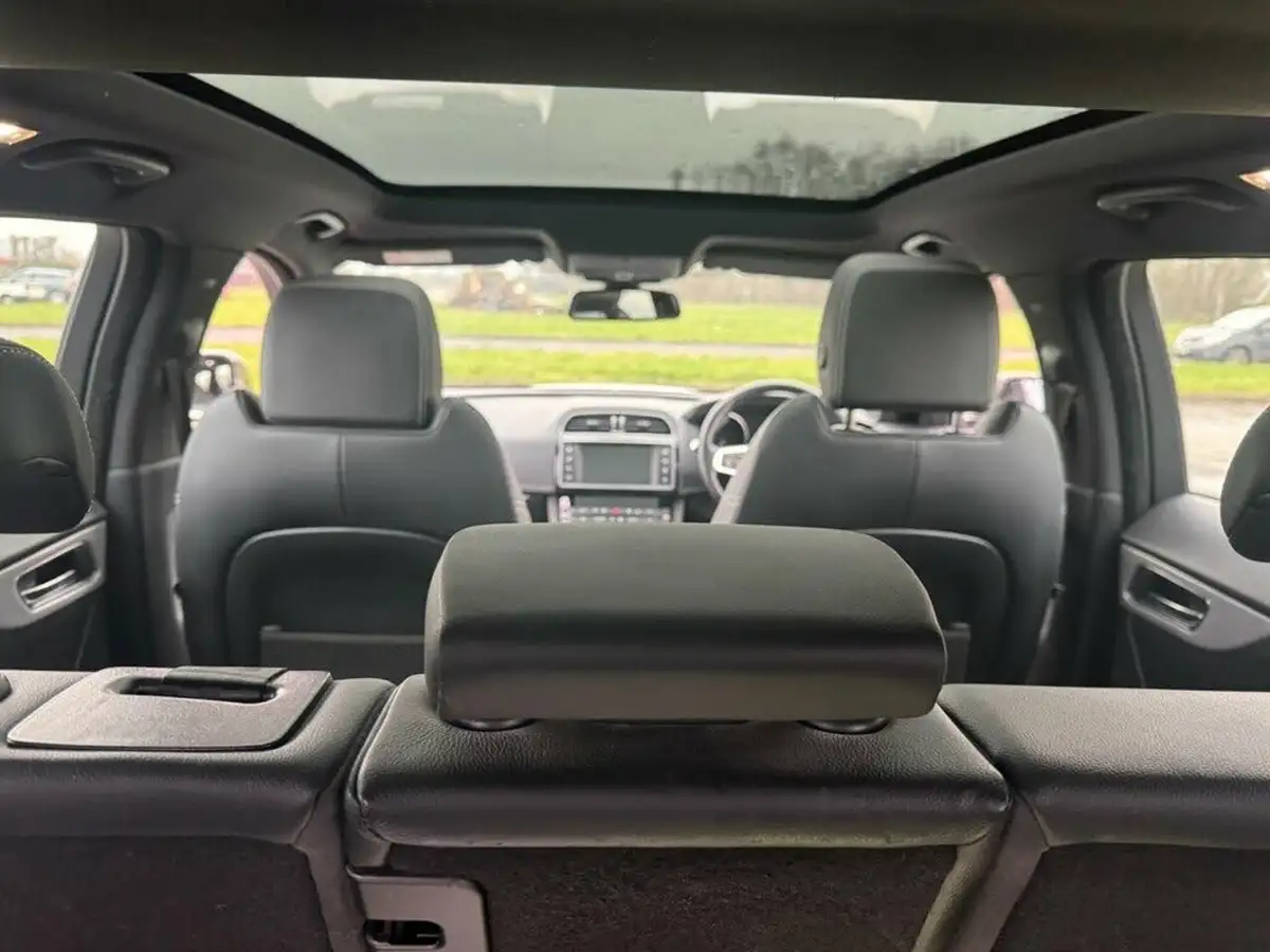 2016-jaguar-f-pace-20-i4d-r-sport-awd-auto-big-21