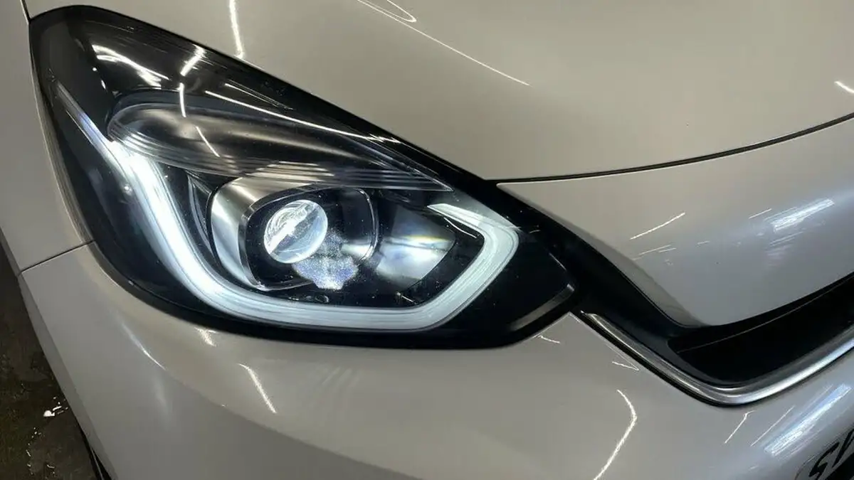 2020-honda-jazz-15-i-mmd-ex-big-21
