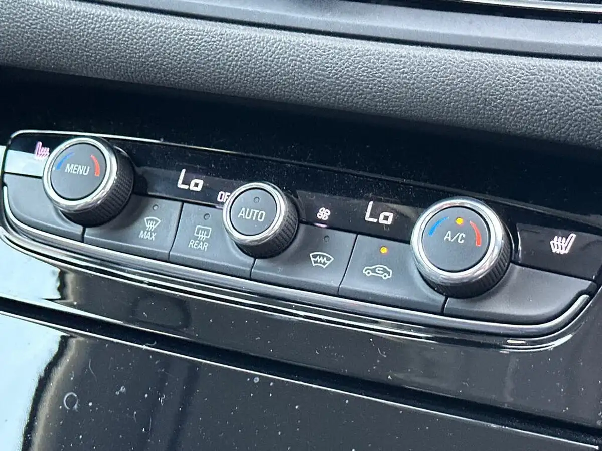 2022-vauxhall-grandland-12-elite-big-22
