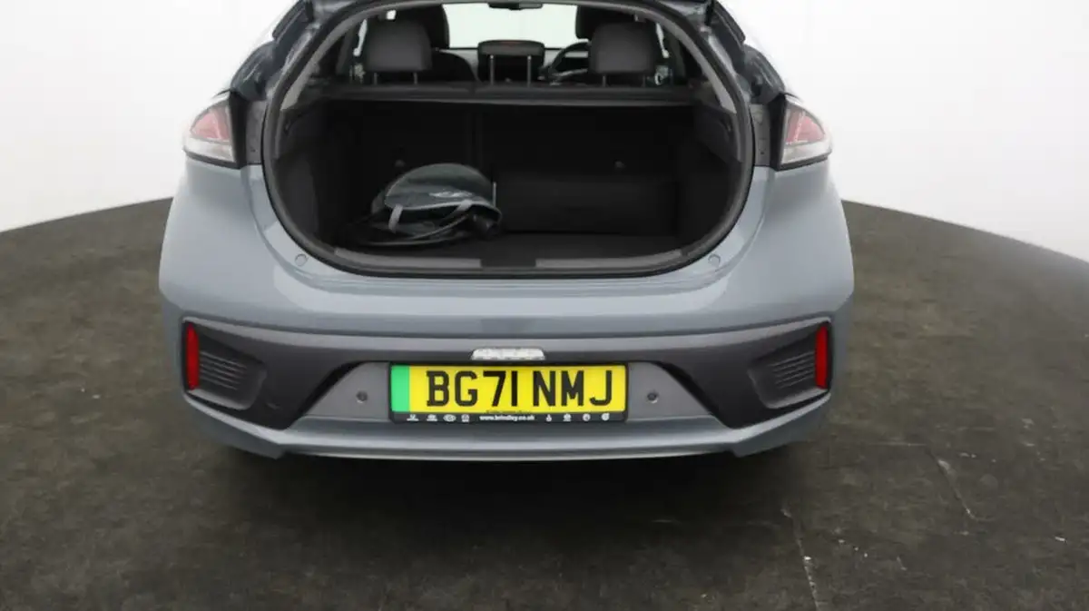 2021-hyundai-ioniq-e-premium-electric-100kw-big-16