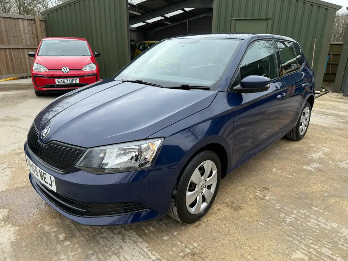 2016-skoda-fabia-10-mpi-s-hatchback-big-13