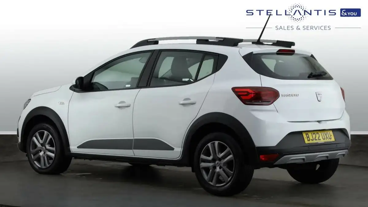2022-dacia-sandero-stepway-10-tce-comfort-90bhp-big-2