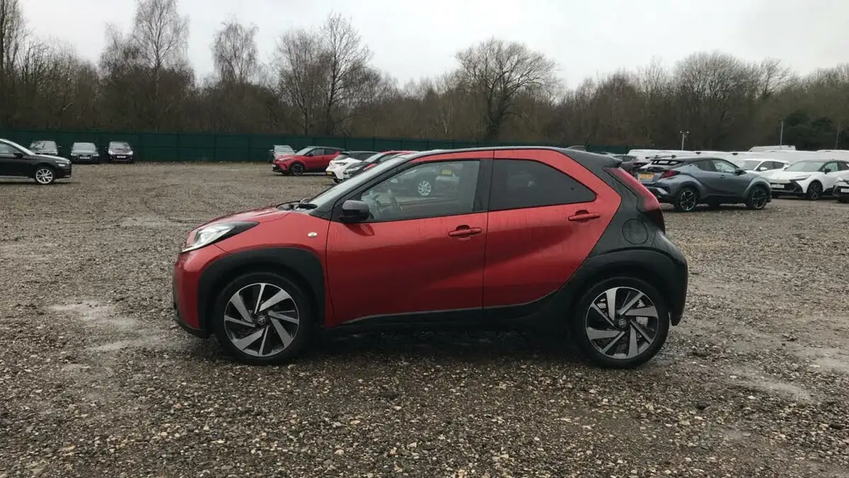 2022-toyota-aygo-x-10-vvt-i-exclusive-big-16