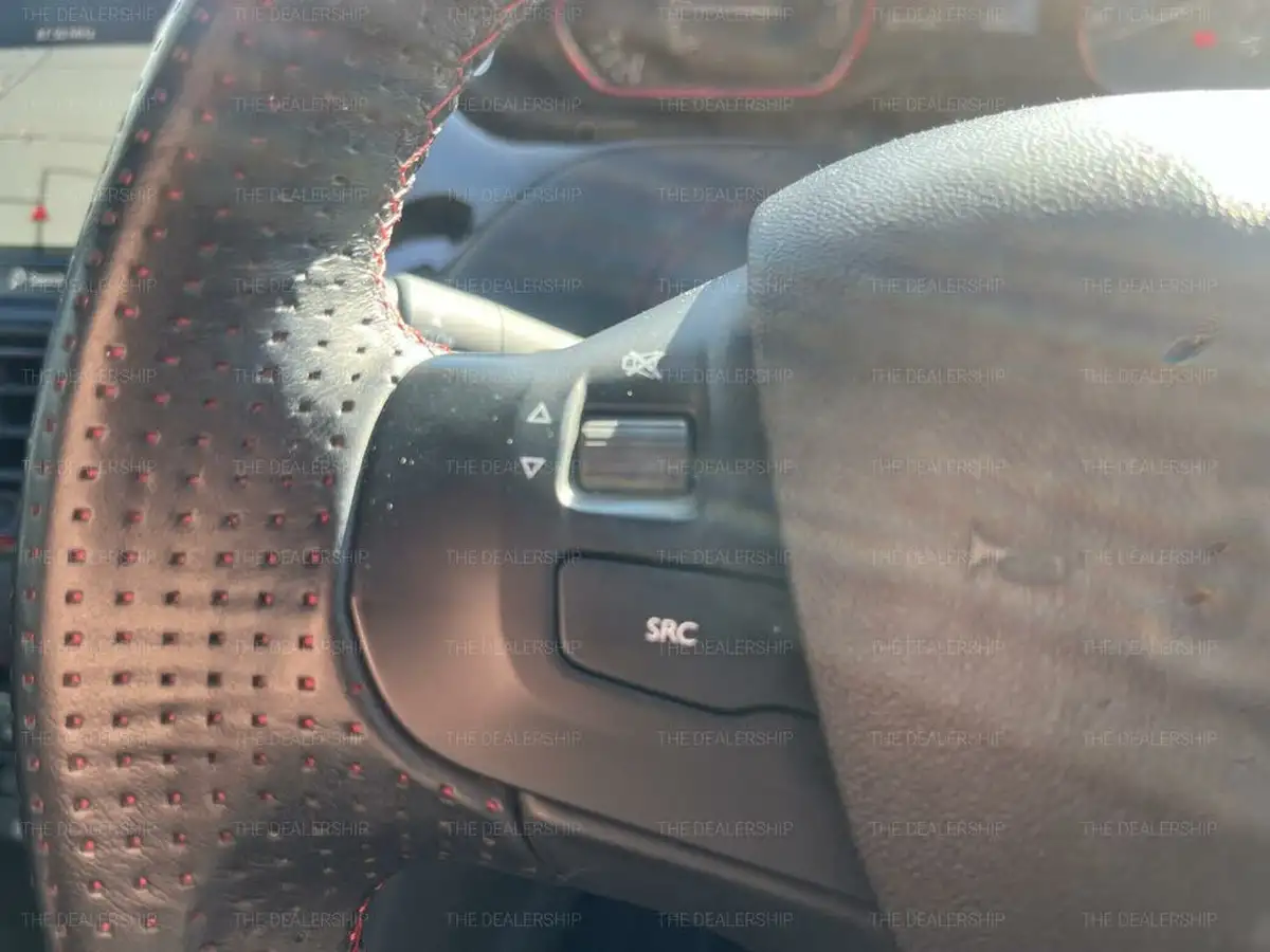2018-peugeot-208-16-thp-gti-prestige-big-37