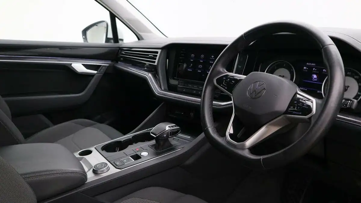 2022-volkswagen-touareg-30tdi-se-286ps-big-7