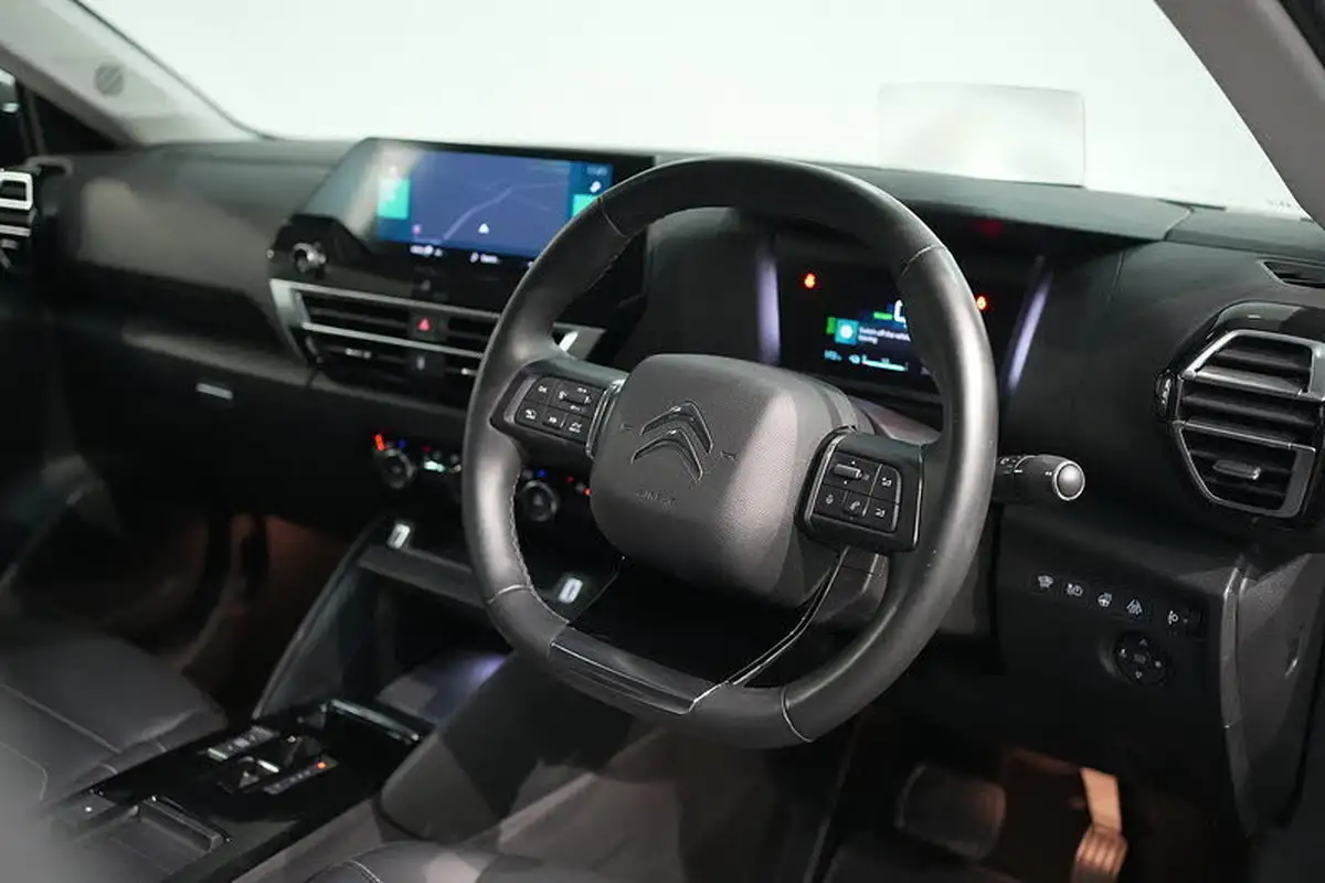 2022-citroen-c4-e-shine-plus-big-38
