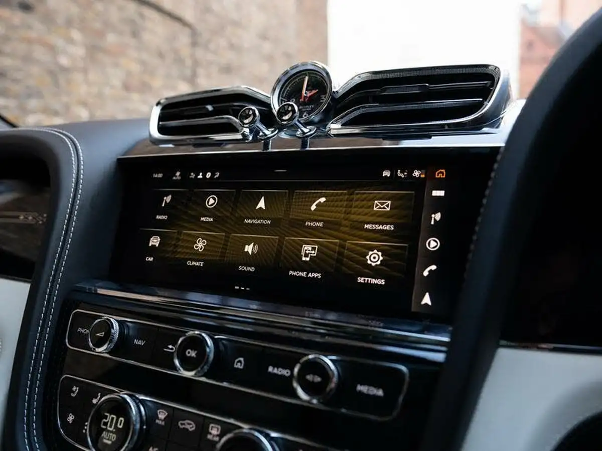 2024-bentley-bentayga-40-v8-extended-wheelbase-azure-big-32