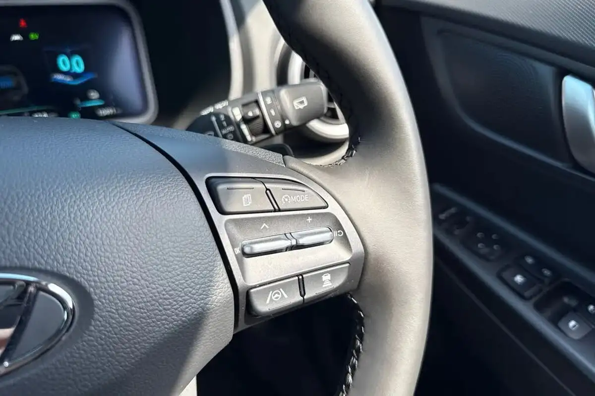 2022-hyundai-kona-16-gdi-premium-big-38