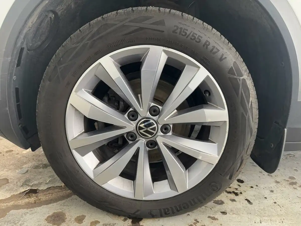 2020-volkswagen-t-roc-16tdi-se-big-28
