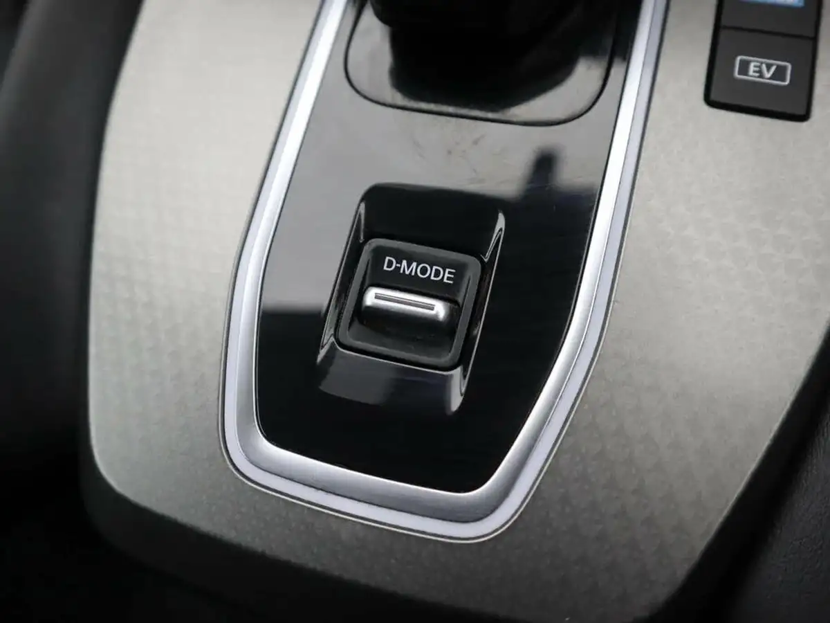 2024-nissan-qashqai-15-n-connecta-glass-roof-pack-big-25