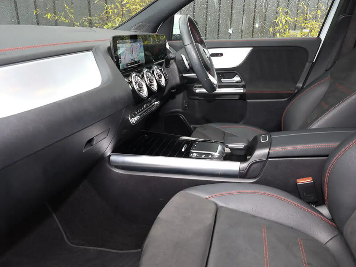 2021-mercedes-benz-eqa-e-eqa-250-amg-line-premium-big-2