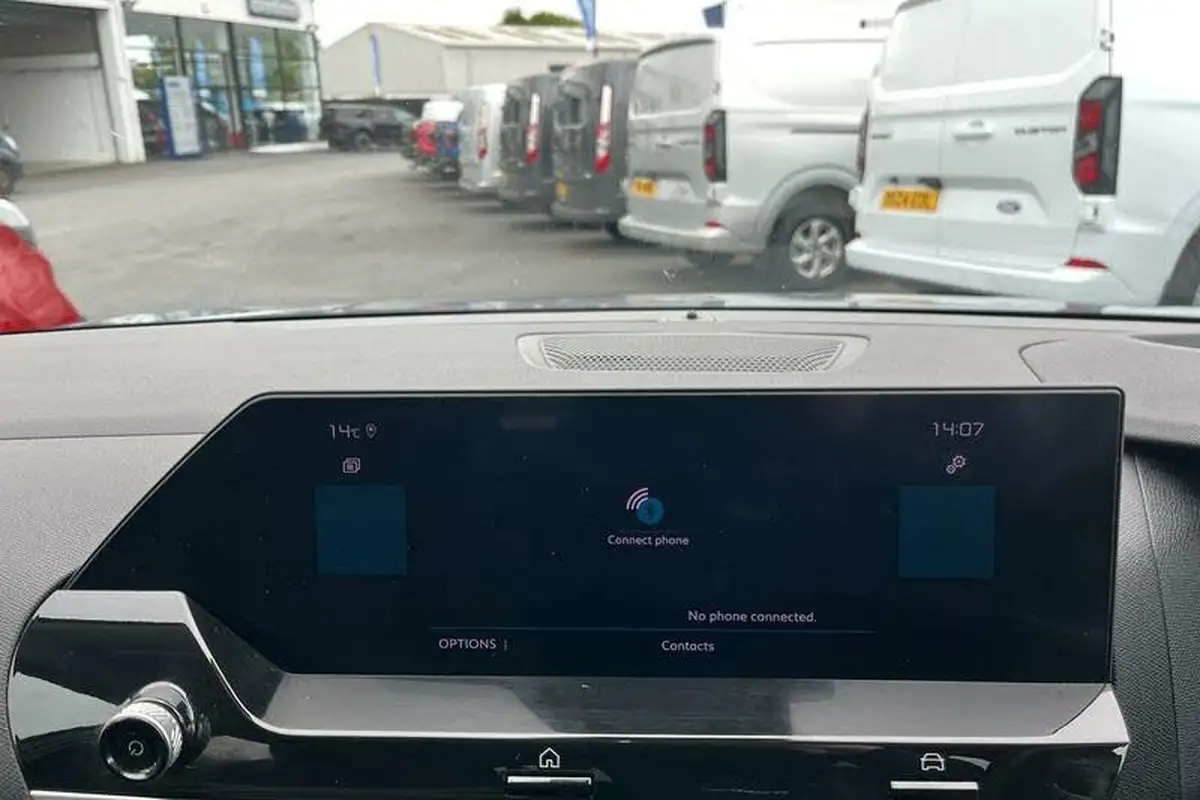 2022-citroen-c4-12-puretech-shine-130ps-big-30