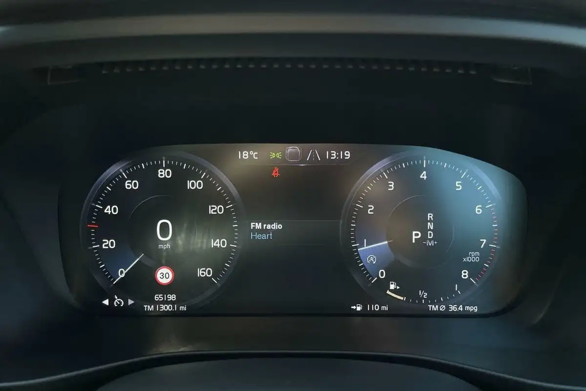 2020-volvo-xc40-20-t4-r-design-pro-big-45