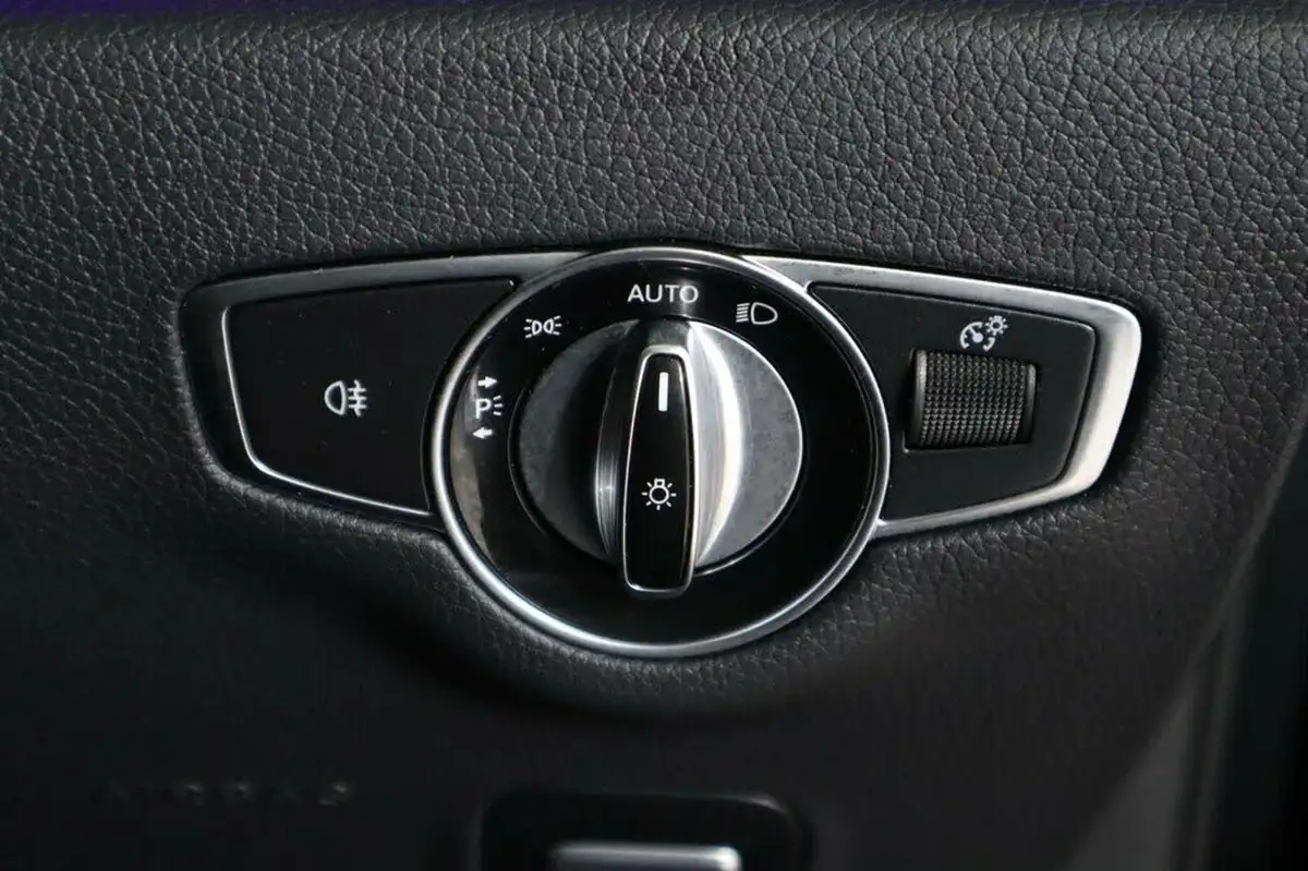 2019-mercedes-benz-e-class-20d-e220d-amg-line-night-edition-premium-plus-saloon-4d-big-19