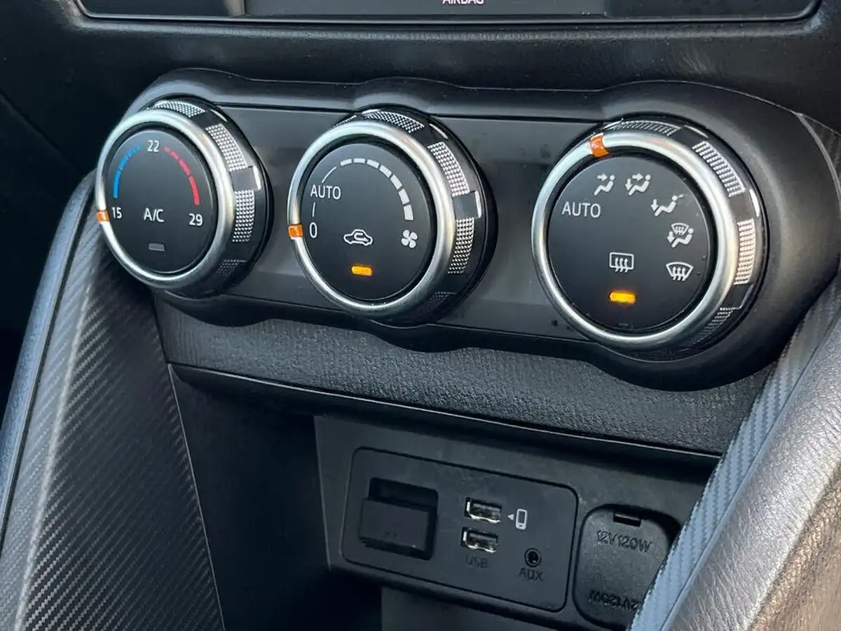 2023-mazda-mazda2-15-e-skyactiv-g-homura-big-11