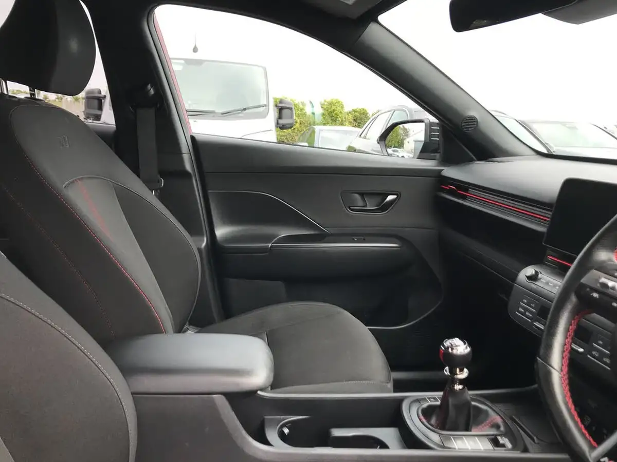 2024-hyundai-kona-10-t-gdi-n-line-120ps-big-3