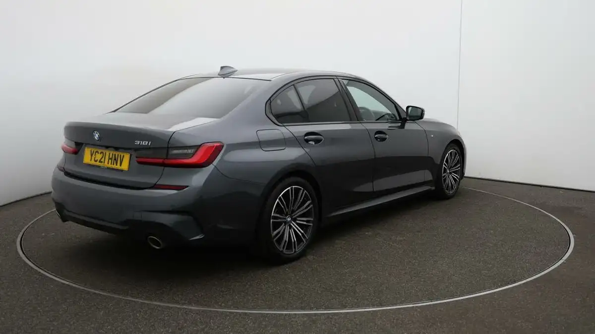 2021-bmw-3-series-20-318i-m-sport-saloon-4d-big-47