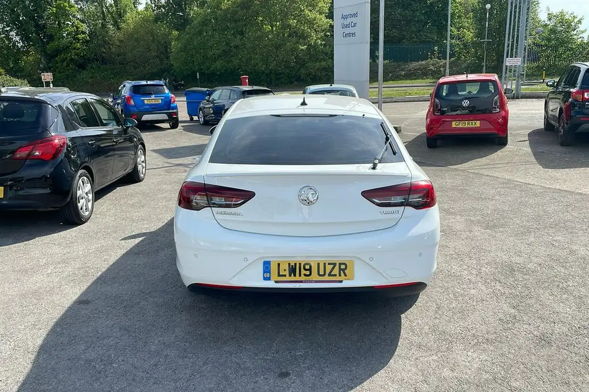 2019-vauxhall-insignia-grand-sport-15-turbo-sri-ss-big-6