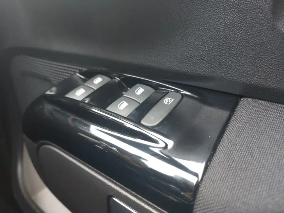 2022-citroen-c3-12-puretech-c-series-big-18