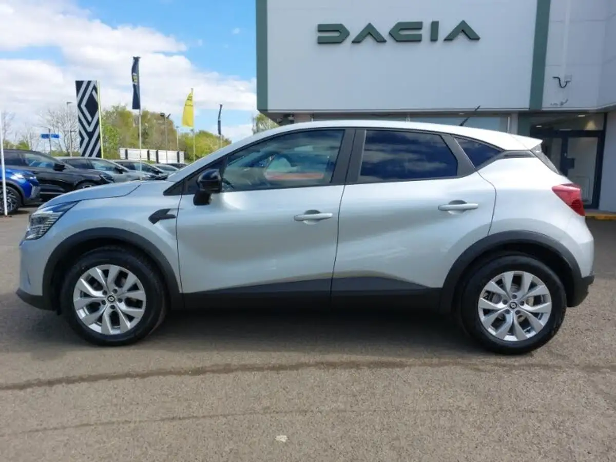 2022-renault-captur-13-tce-iconic-edition-big-10