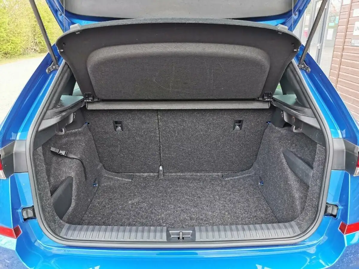 2020-skoda-kamiq-15-tsi-monte-carlo-dsg-big-32
