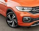 2020-volkswagen-t-cross-15-tsi-r-line-small-1