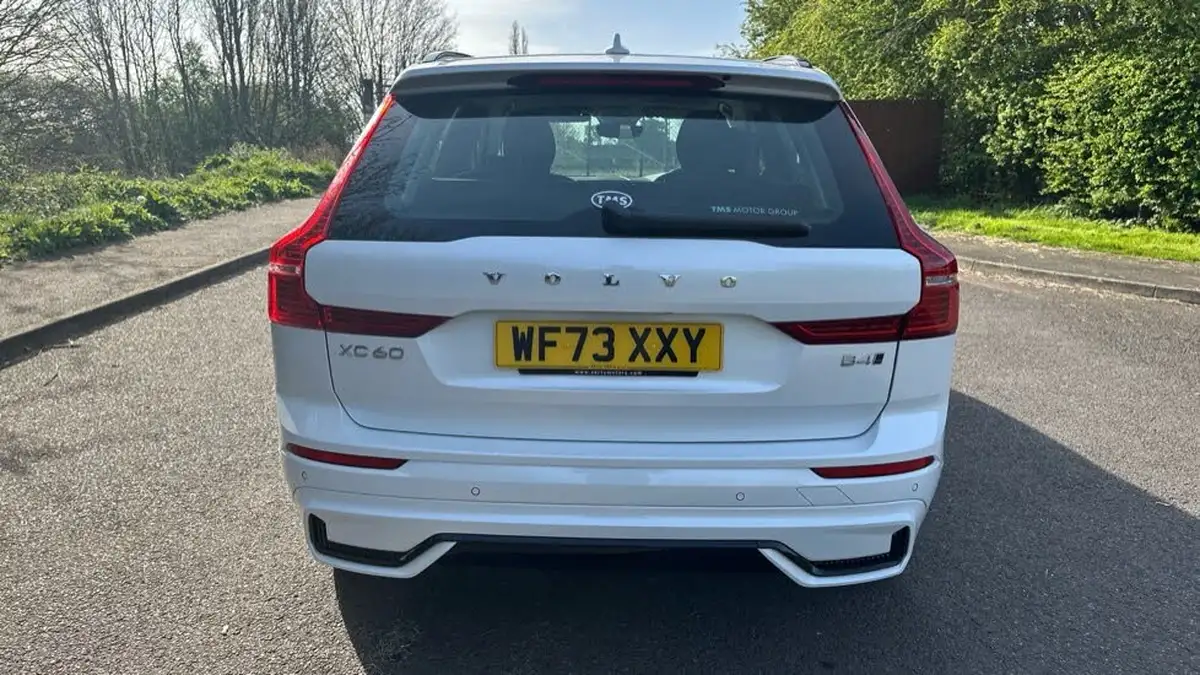 2023-volvo-xc60-20td-b4-plus-big-24