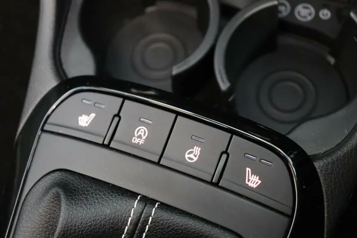 2024-kia-picanto-12-gt-line-s-big-33