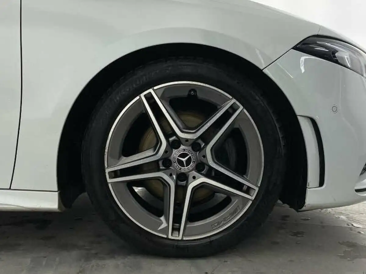 2019-mercedes-benz-a-class-15d-a180d-amg-line-executive-hatchback-5d-7g-dct-big-3