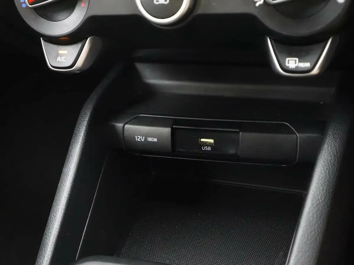 2022-kia-stonic-10-t-gdi-2-big-15