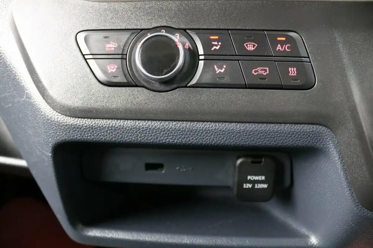 2021-maxus-e-deliver-3-e-l1h1-35kwh-big-38