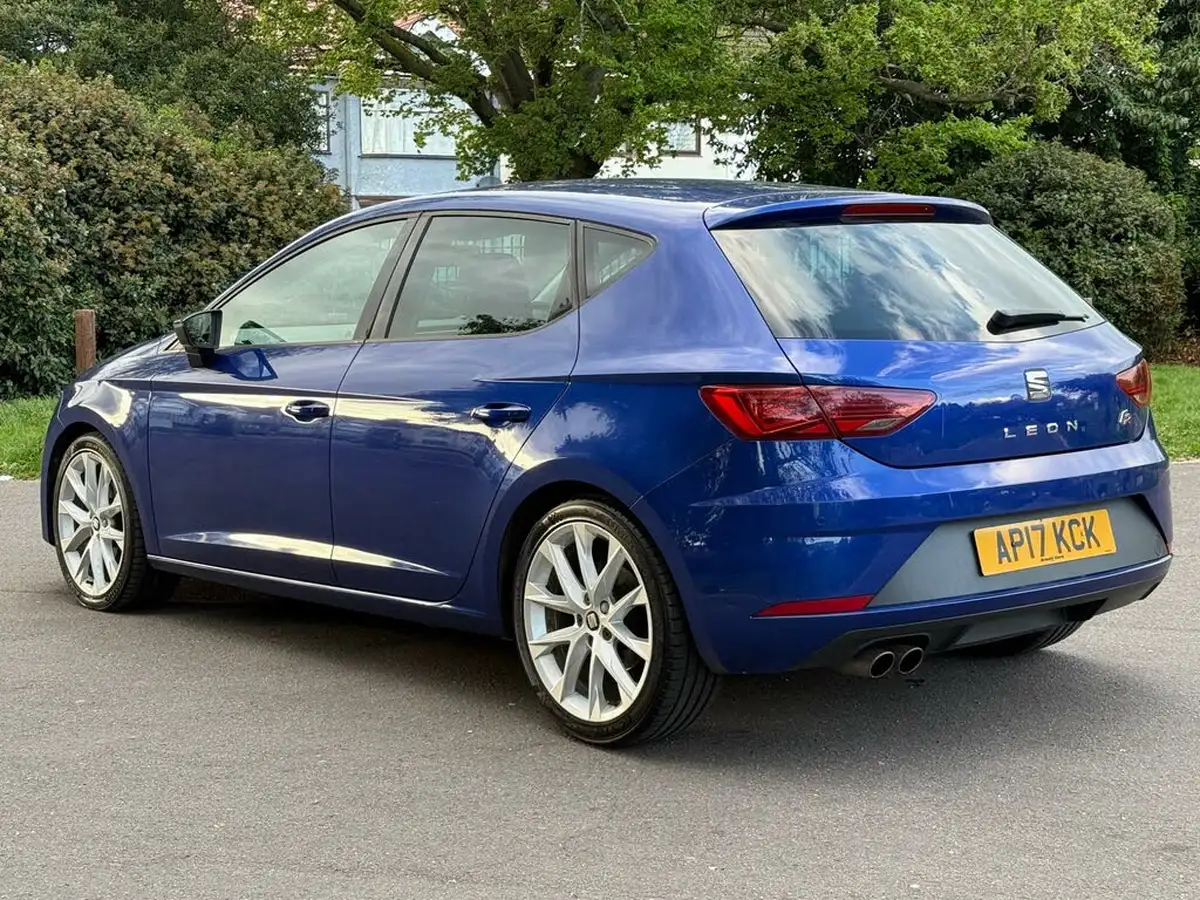 2017-seat-leon-14-ecotsi-fr-technology-hatchback-5d-dsg-big-7
