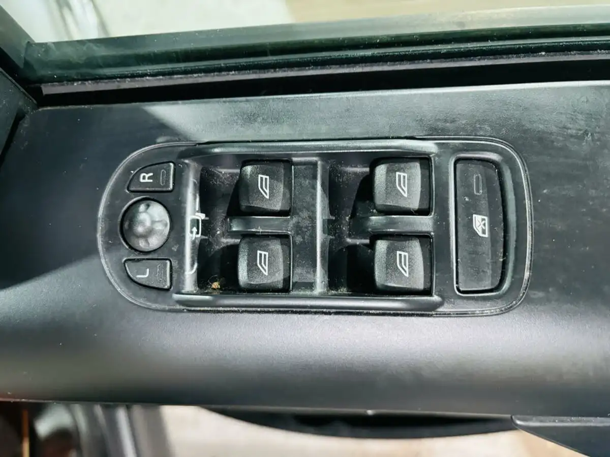 2012-land-rover-freelander-2-22sd4-hse-auto-big-18