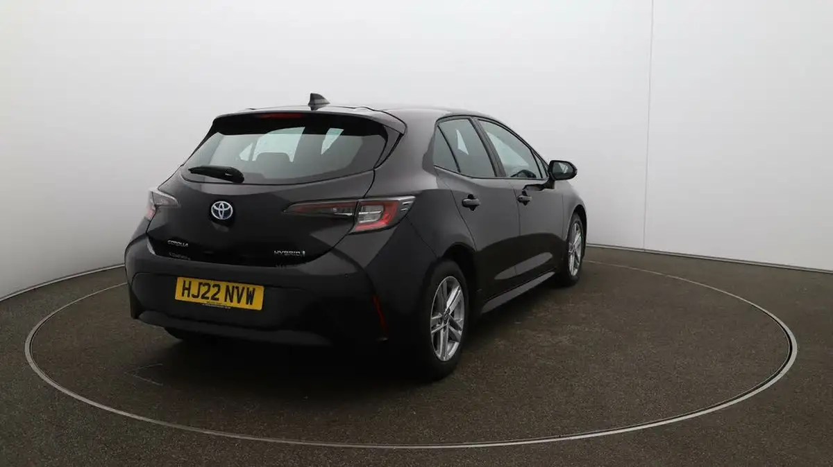 2022-toyota-corolla-18-vvt-i-icon-120bhp-trk-hatchback-5d-big-47