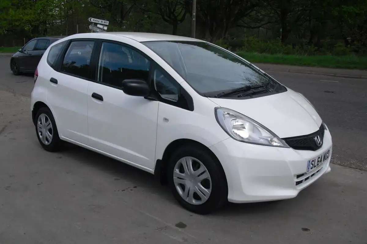 2014-honda-jazz-12-s-big-1