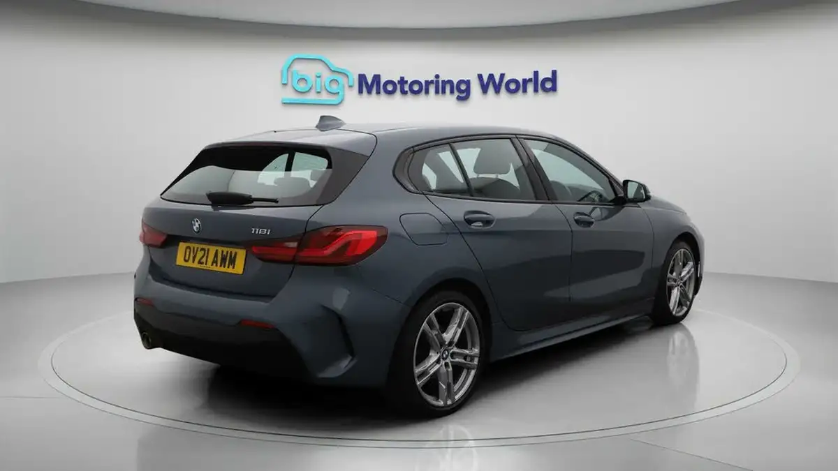 2021-bmw-1-series-15-118i-m-sport-lcp-big-7