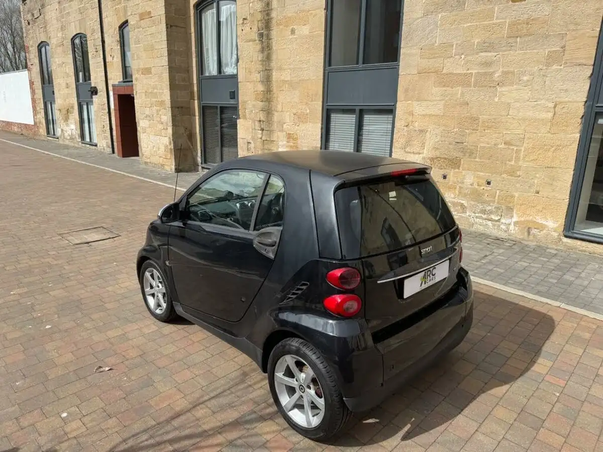 2010-smart-fortwo-08td-pulse-coupe-semi-a-big-18