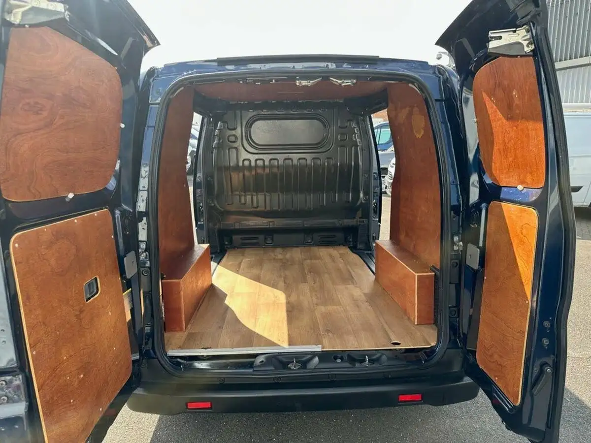2019-nissan-nv200-15td-acenta-89bhp-crewcab-van-big-27