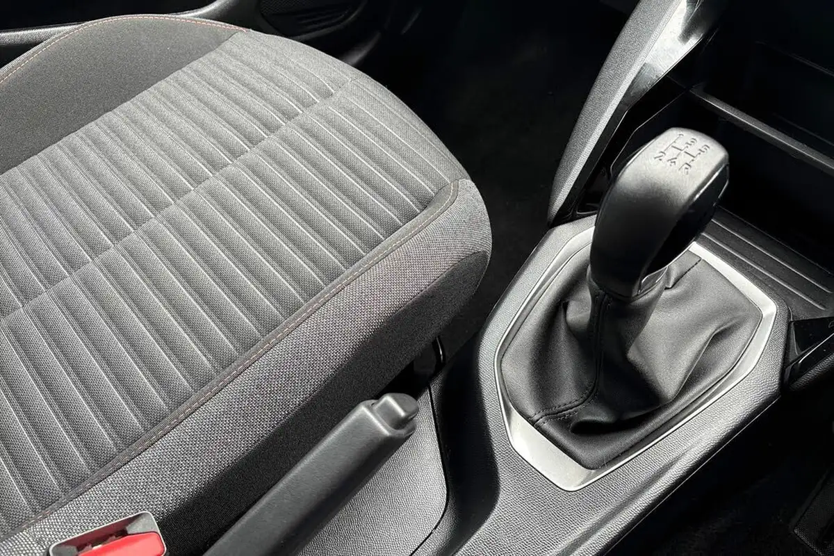 2023-peugeot-208-12-puretech-active-premium-75ps-big-26