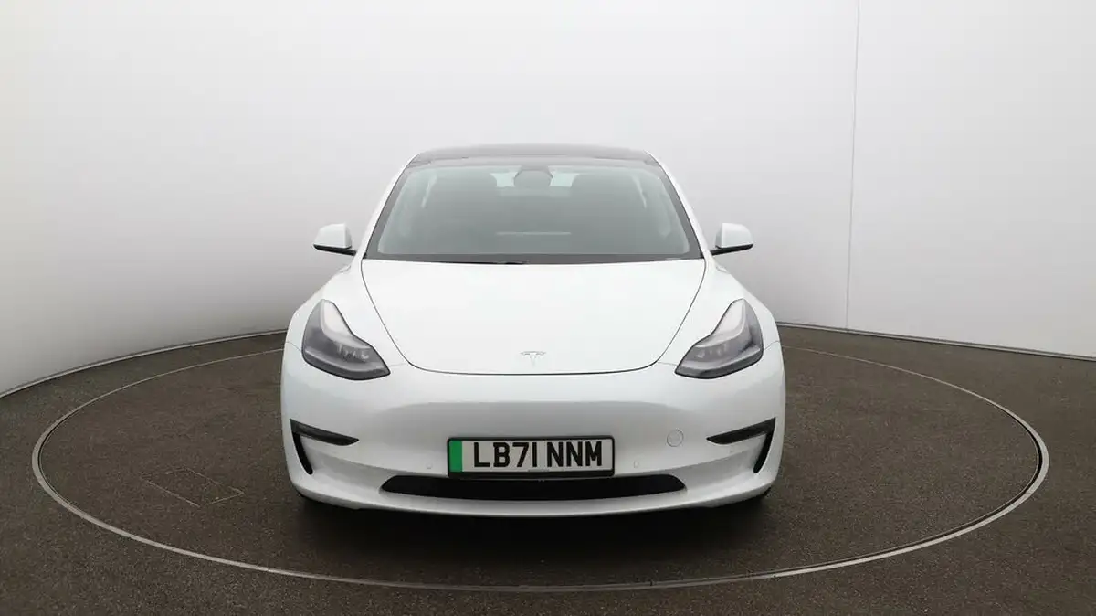 2021-tesla-model-3-e-long-range-awd-big-31