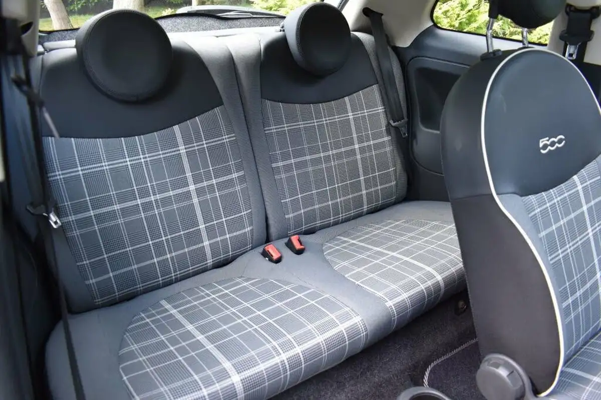2016-fiat-500-12-lounge-big-8
