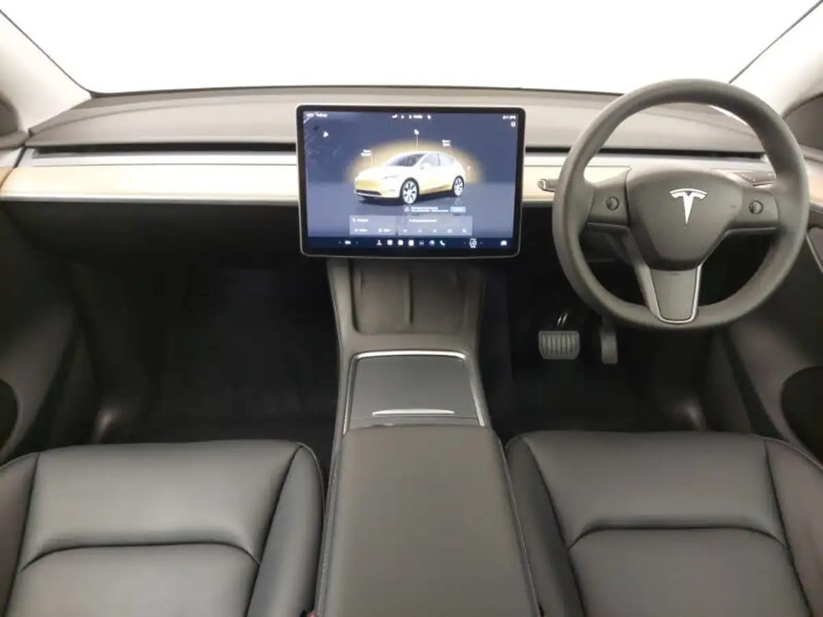 2022-tesla-model-y-e-rwd-big-2