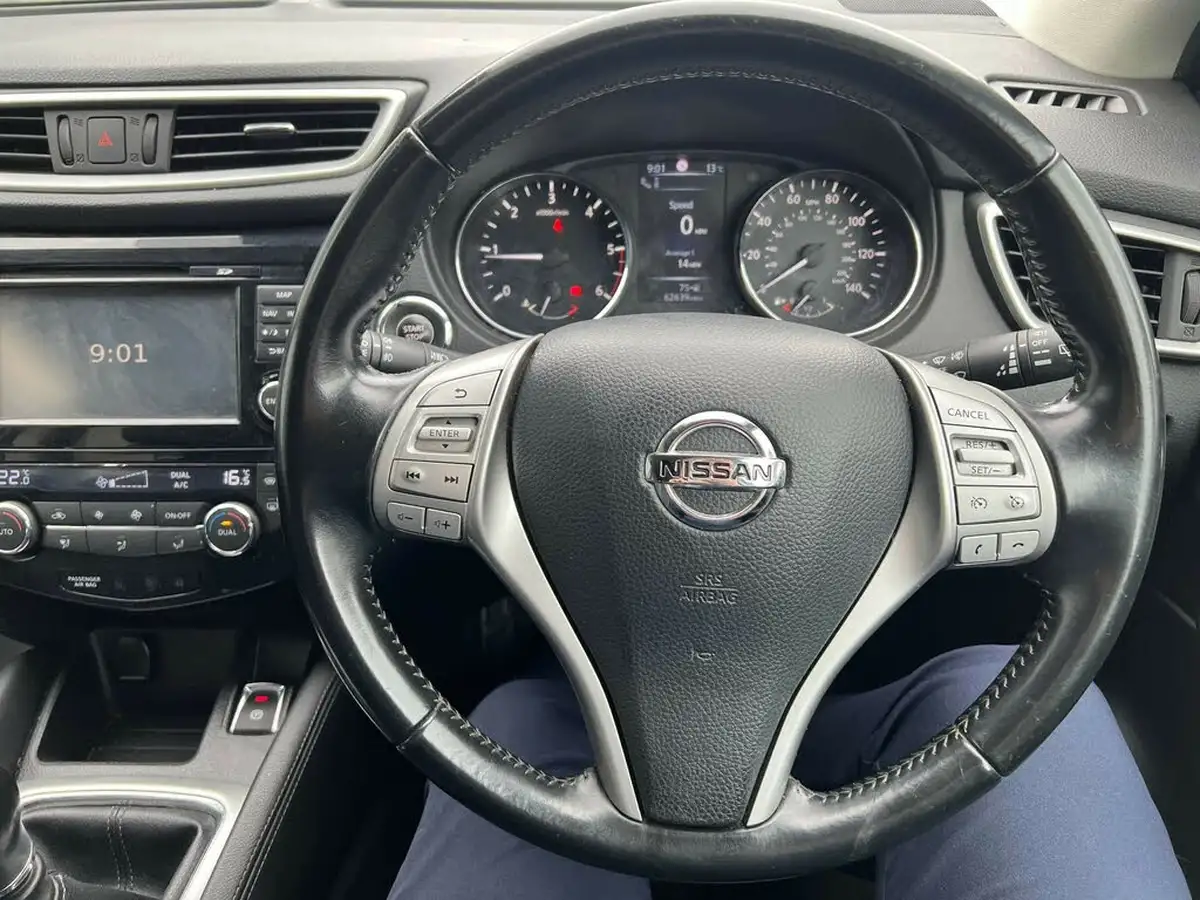 2015-nissan-qashqai-16dci-tekna-4x4-big-9
