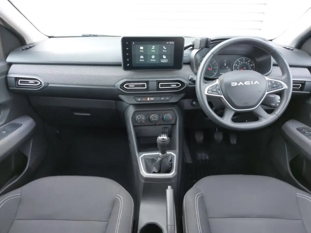 2023-dacia-sandero-10-tce-expression-90bhp-big-2